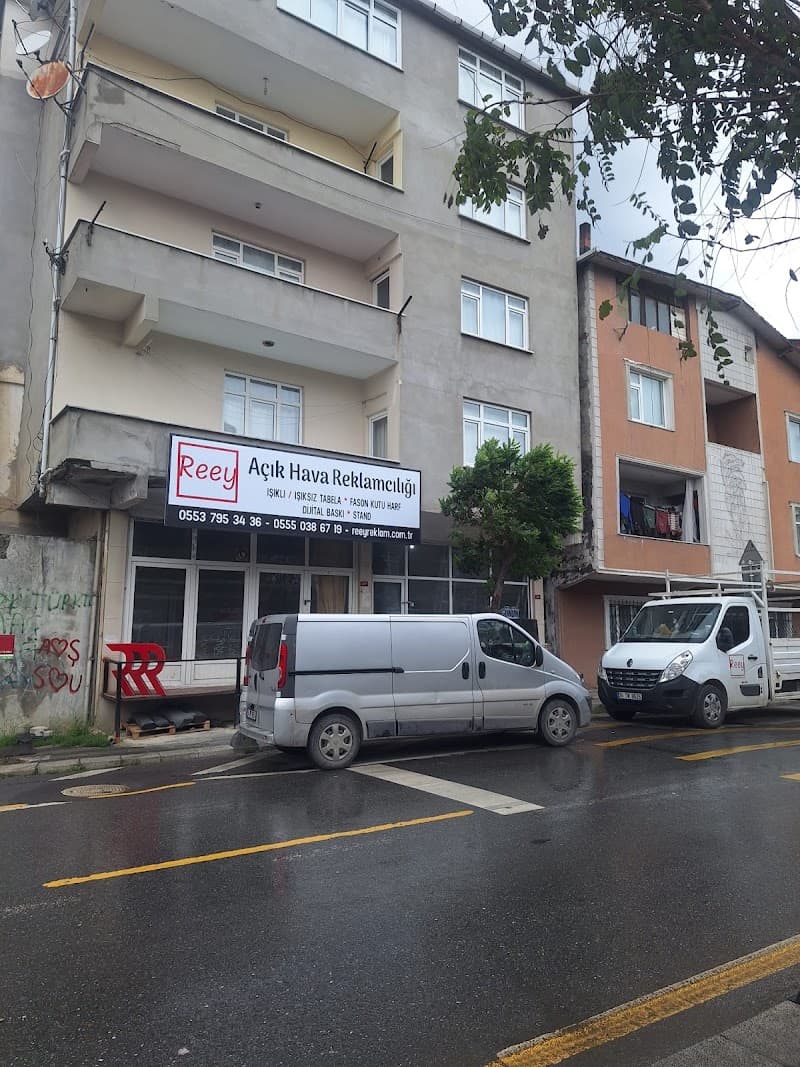 Reey Reklam görseli