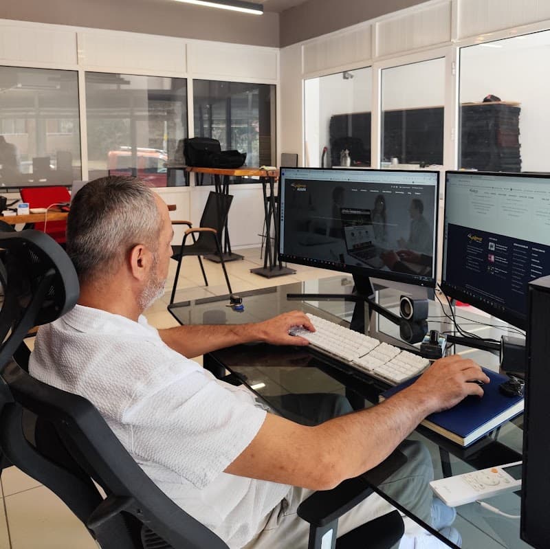 Yağmur Web Tasarım Ajansı görseli